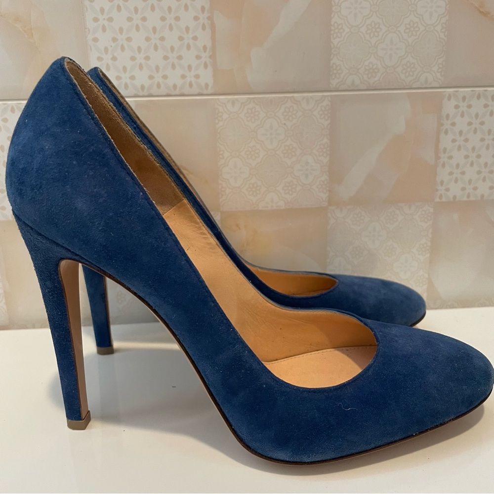 Gianvitto Rossi was a blue suede heels 105 size 39 Italy US 8.5